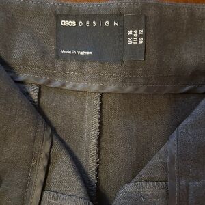 ASOS Design Gray Capris Below the Knee Trousers